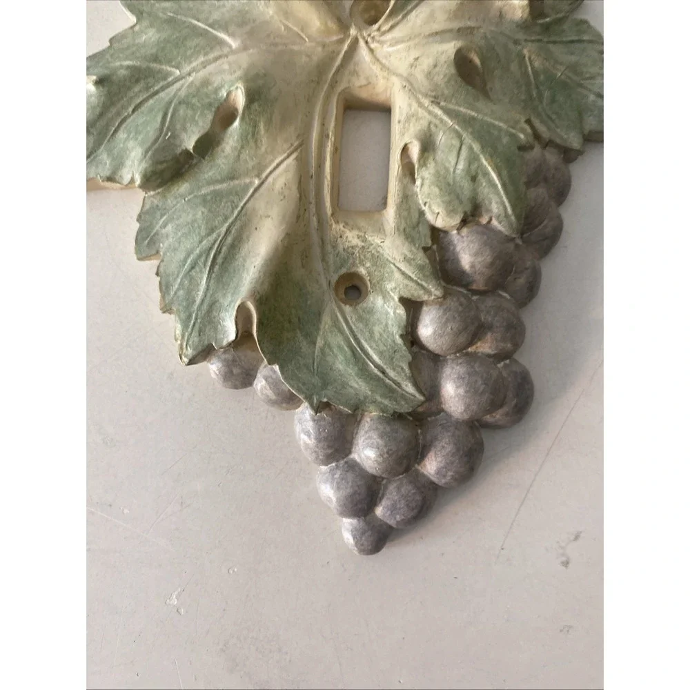 Vicki Lane Grapes Switchplate Outlet Cover 3D Sculpted Vintage on off